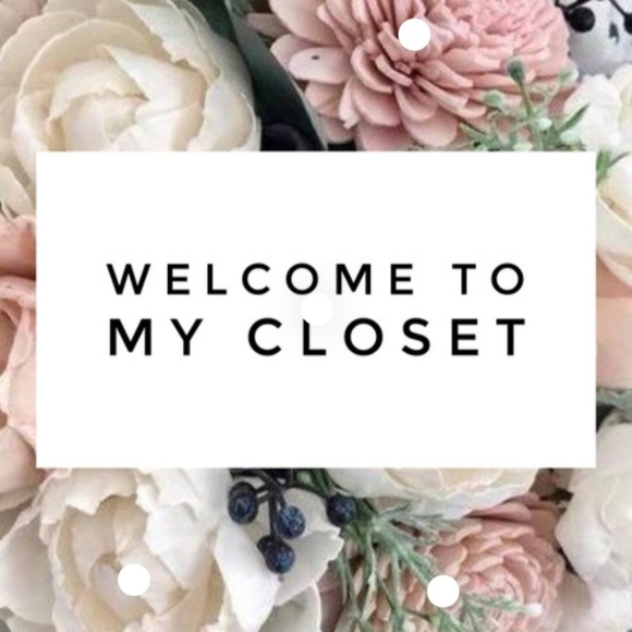 Welcome To My Closet!β€ - Picture 1 of 1